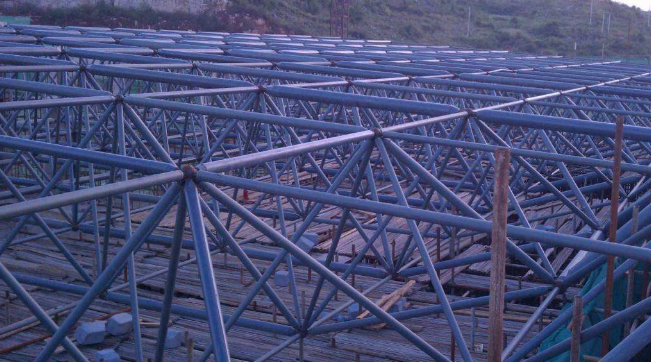 广元概述网架加工中对钢材的质量的过细恳求